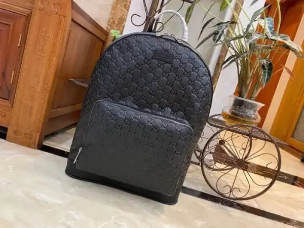 GUCCI MEDIUM GG BACKPACK WITH TAG - Image 2