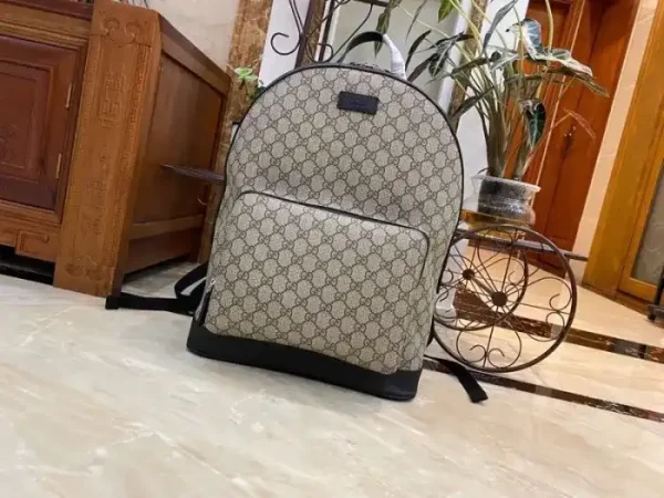 GUCCI MEDIUM GG BACKPACK WITH TAG
