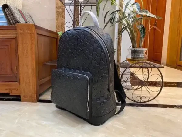 GUCCI MEDIUM GG BACKPACK WITH TAG - Image 8