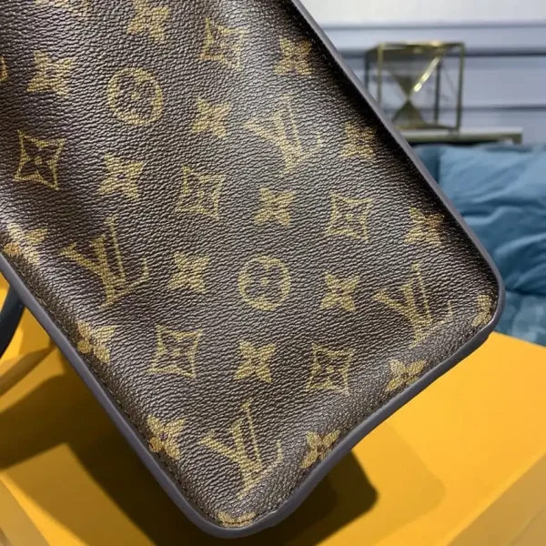 Louis Vuitton On My Side Dark Green - Image 5