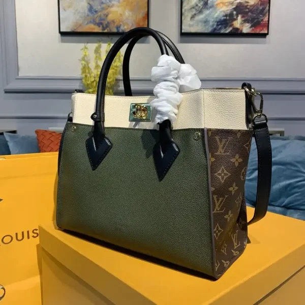 Louis Vuitton On My Side Dark Green - Image 4