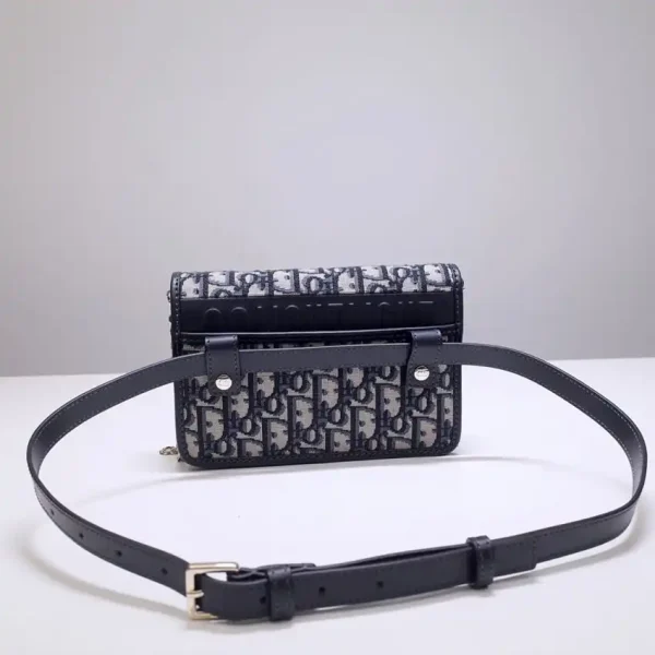 Dior 30 Montaigne Pouch - Image 5