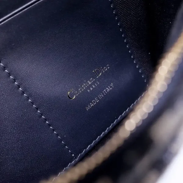 Dior 30 Montaigne Pouch - Image 6