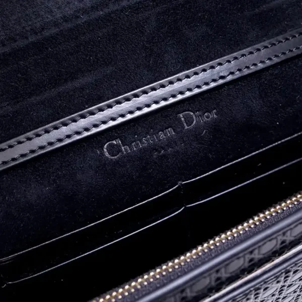 Dior 30 Montaigne Pouch Black - Image 4