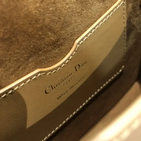 Dior Bobby Brown - Image 9