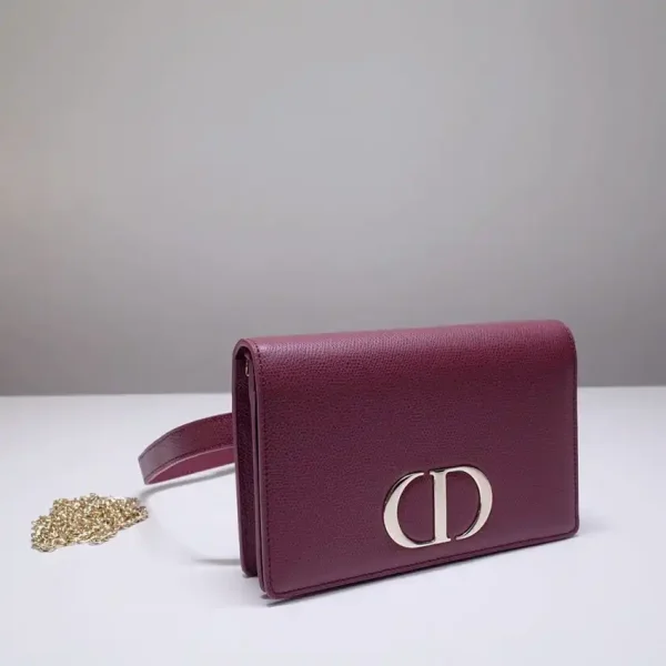 Dior 30 Montaigne Pouch Red - Image 2
