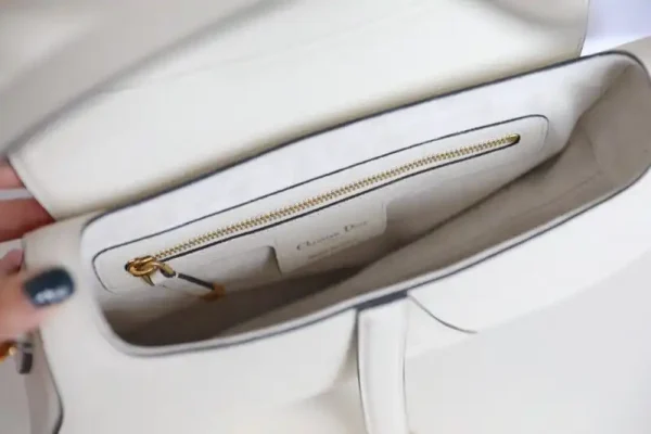 Dior Saddle White Wool - Image 4