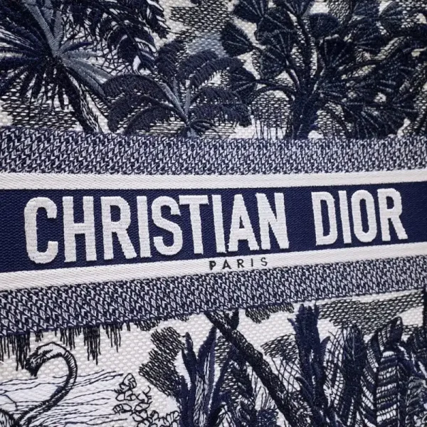 Dior Tote Book Coconut Tree - Image 2