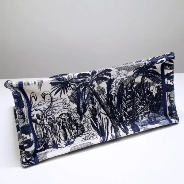 Dior Tote Book Coconut Tree - Image 6