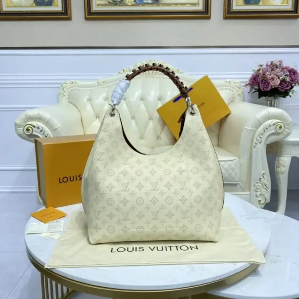 Louis Vuitton Carmel White - Image 9