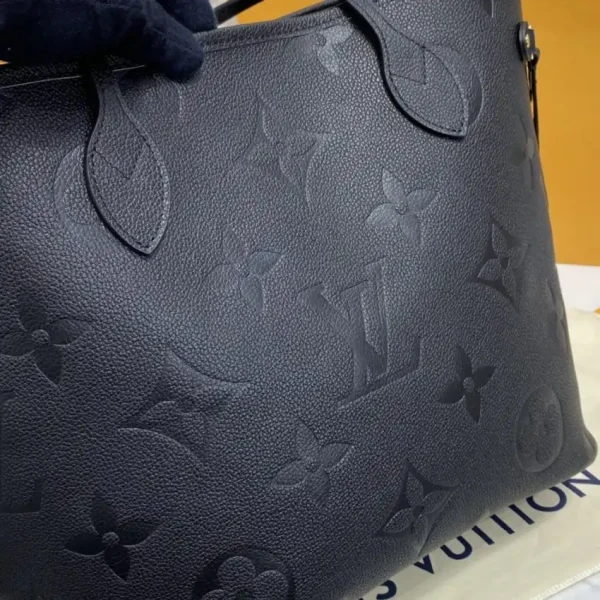 Louis Vuitton Neverfull MM Full Black - Image 5