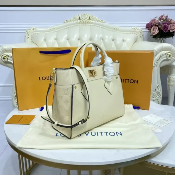 Louis Vuitton On My Side All White - Image 8