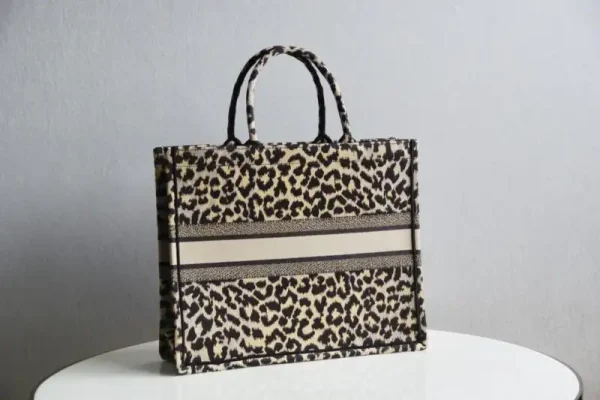 Dior Tote Book Leopard Print - Image 2