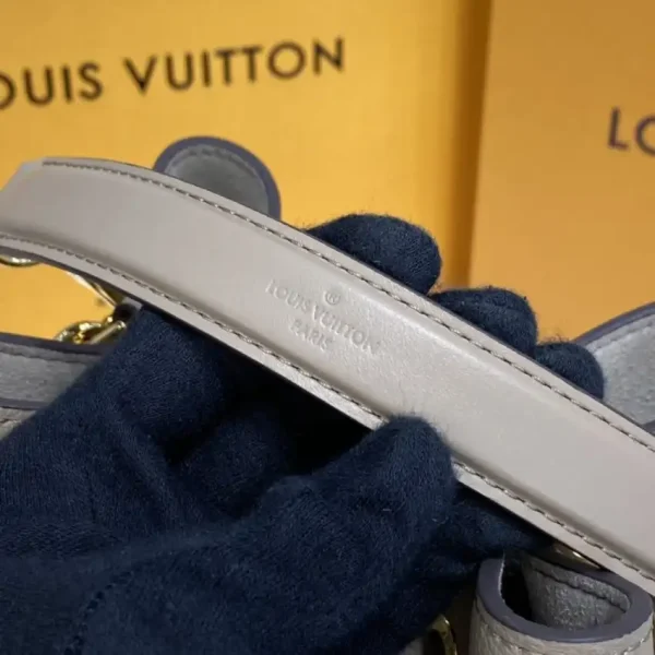 Louis Vuitton Noe  Bucket Beige MM - Image 2