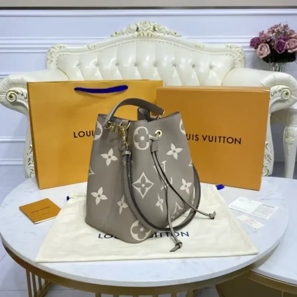 Louis Vuitton Noe  Bucket Beige MM - Image 3
