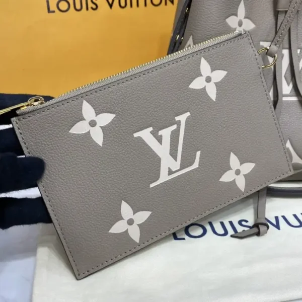 Louis Vuitton Noe  Bucket Beige MM - Image 5