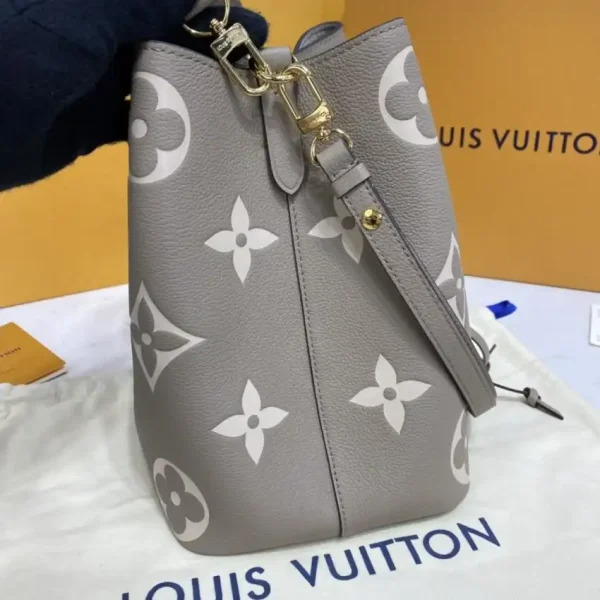 Louis Vuitton Noe  Bucket Beige MM - Image 7