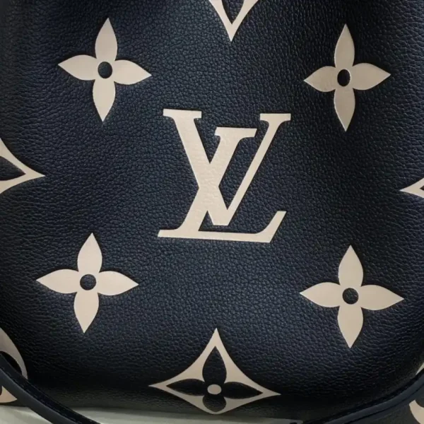 Louis Vuitton NeoNoe BB Black - Image 4