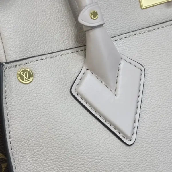 Louis Vuitton On My Side White - Image 2