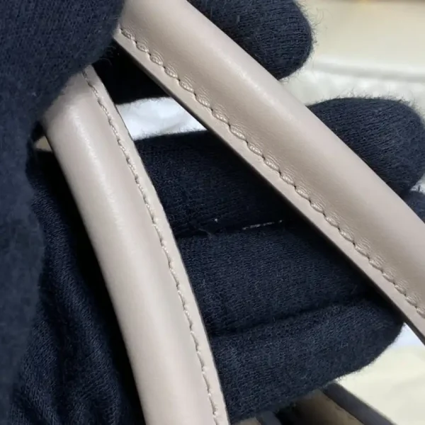 Louis Vuitton On My Side White - Image 9