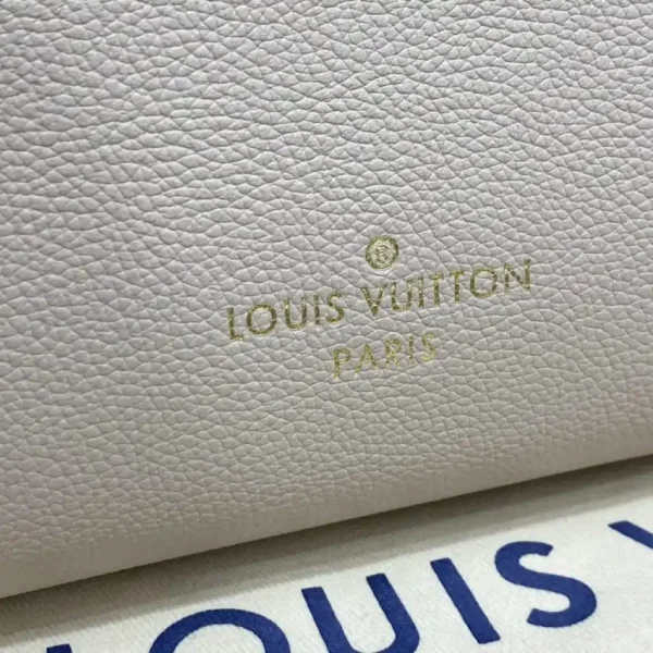 Louis Vuitton On My Side White - Image 12