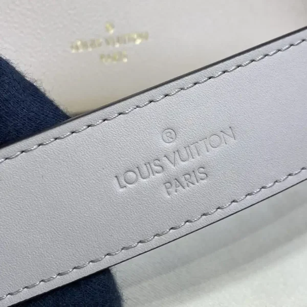 Louis Vuitton On My Side PM Beige - Image 2