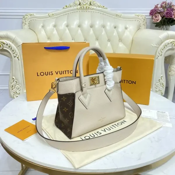 Louis Vuitton On My Side PM Beige - Image 7