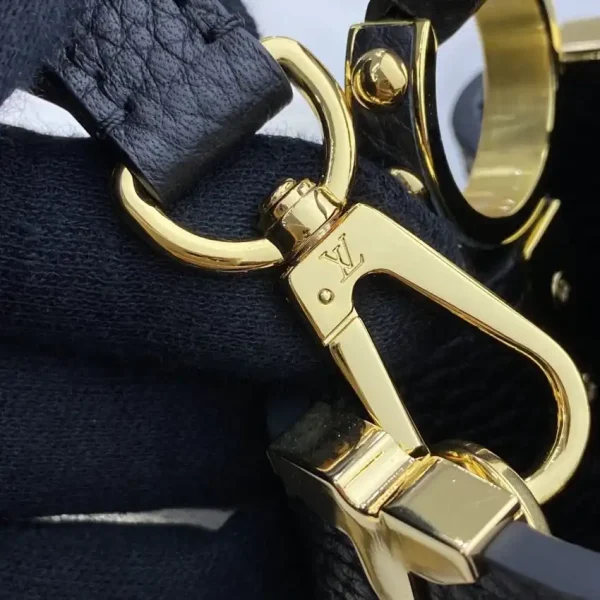 Loius Vuitton Capucines Small Black - Image 6