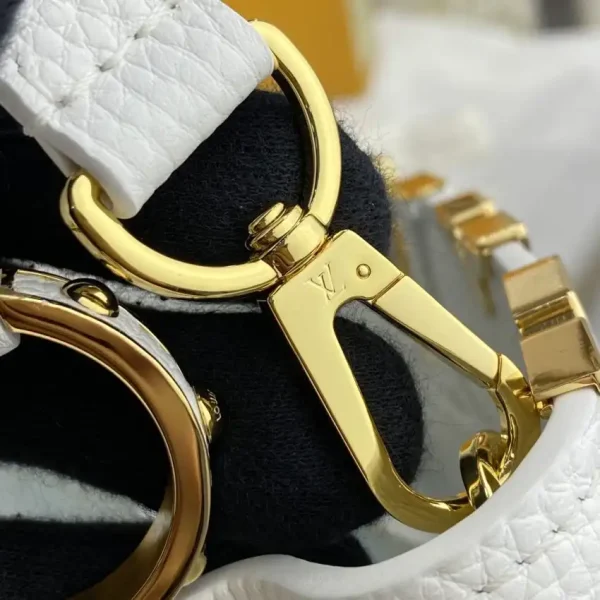 Loius Vuitton Capucines White - Image 5