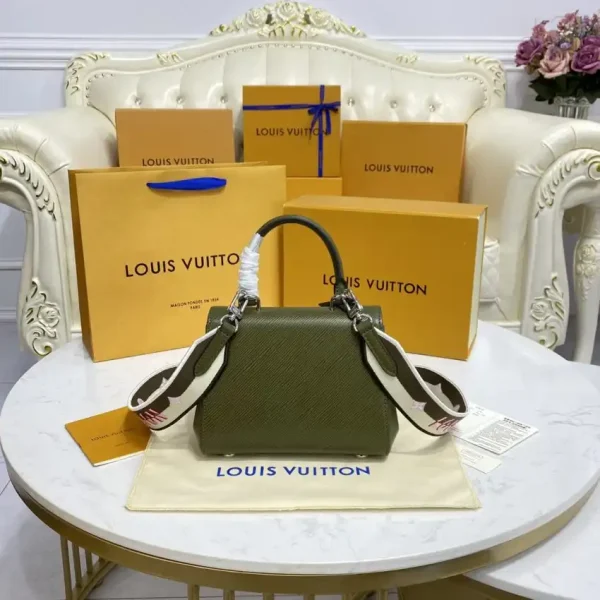 Louis Vuitton Cluny Mini Green - Image 4