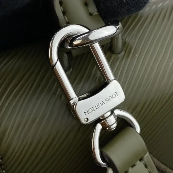 Louis Vuitton Cluny Mini Green - Image 8