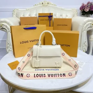 Louis Vuitton Cluny Mini Beige