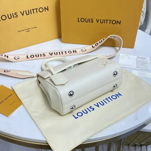 Louis Vuitton Cluny Mini Beige - Image 8
