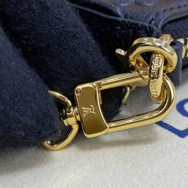 Louis Vuitton Easy Pouch Black - Image 7