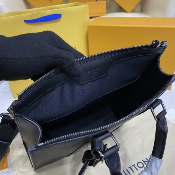 Louis Vuitton Sac Plat Cross - Image 6