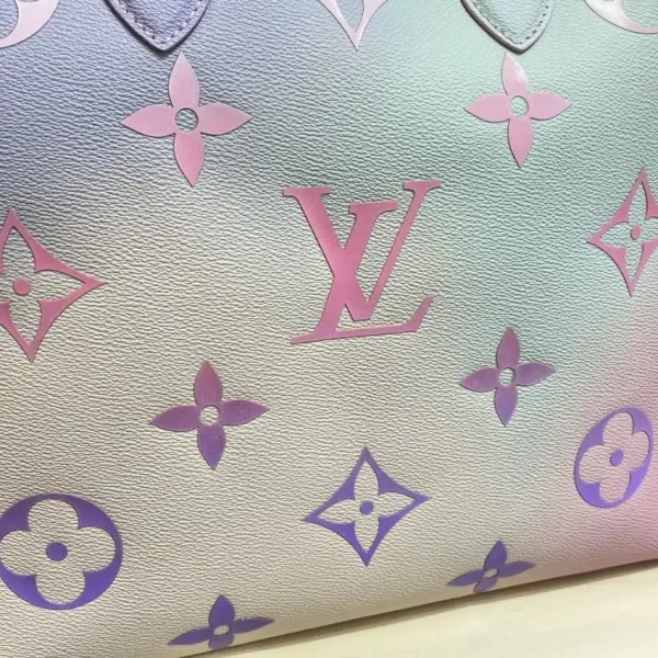 LV OnTheGo Large Purple - Image 5