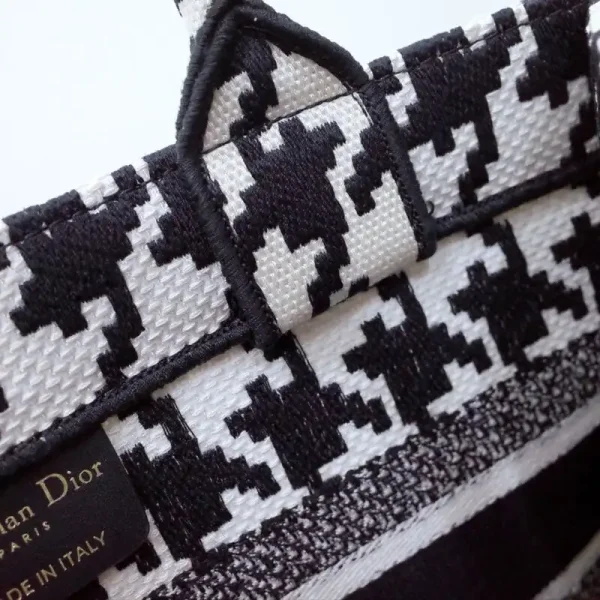 Dior Tote Book Houndstooth - Image 6