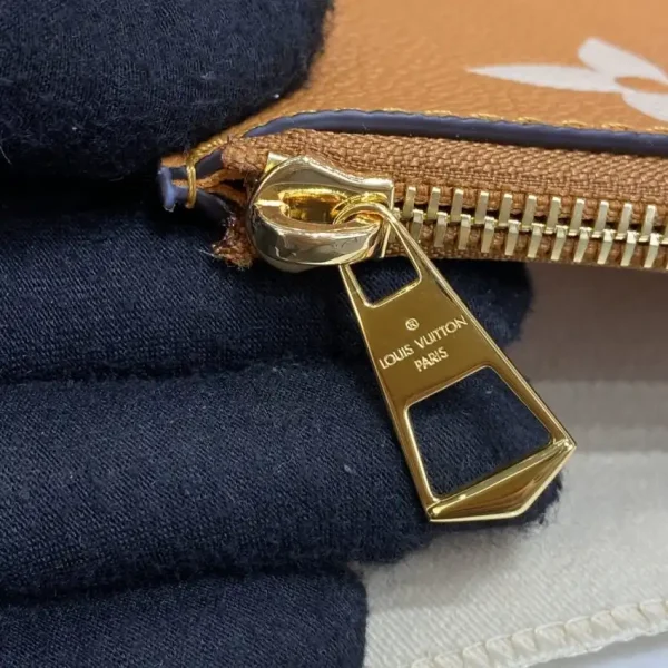 Louis Vuitton Noe  Bucket Brown MM - Image 8