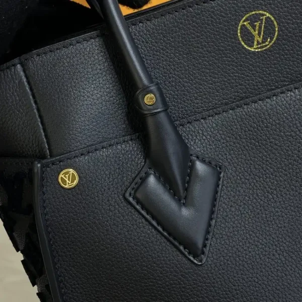 Louis Vuitton On My Side Black All - Image 3