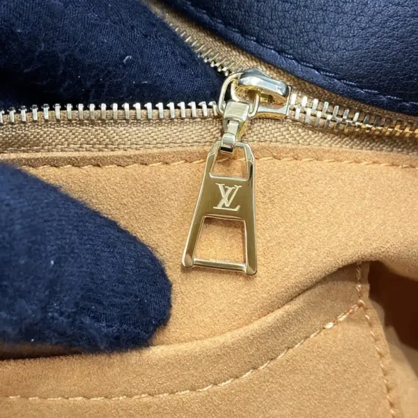 Louis Vuitton On My Side Black All - Image 4