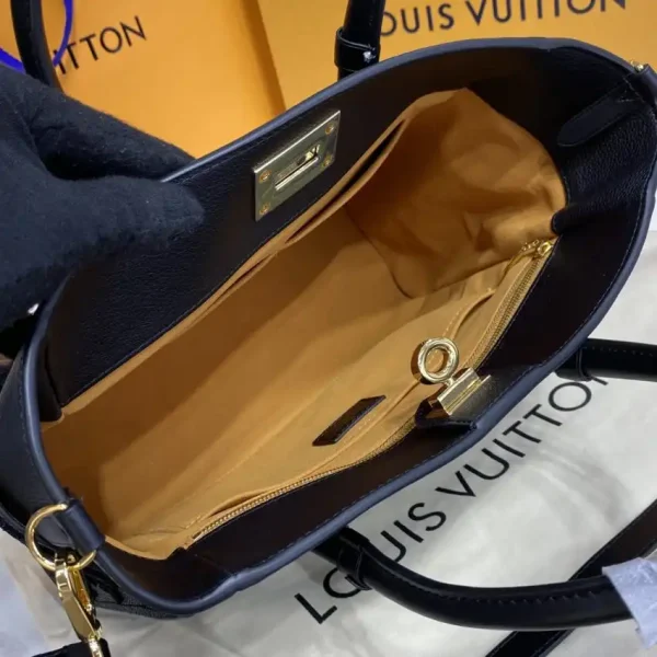Louis Vuitton On My Side Black All - Image 7