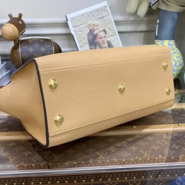 Louis Vuitton On My Side Apricot - Image 3