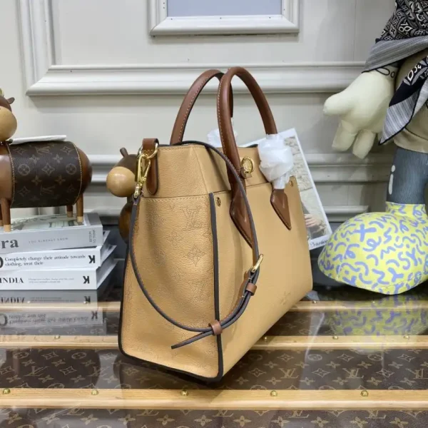 Louis Vuitton On My Side Apricot - Image 6