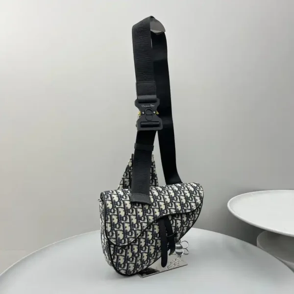 Dior Saddle Bag Oblique - Image 2