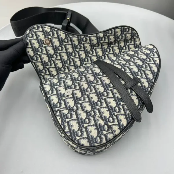 Dior Saddle Bag Oblique - Image 8