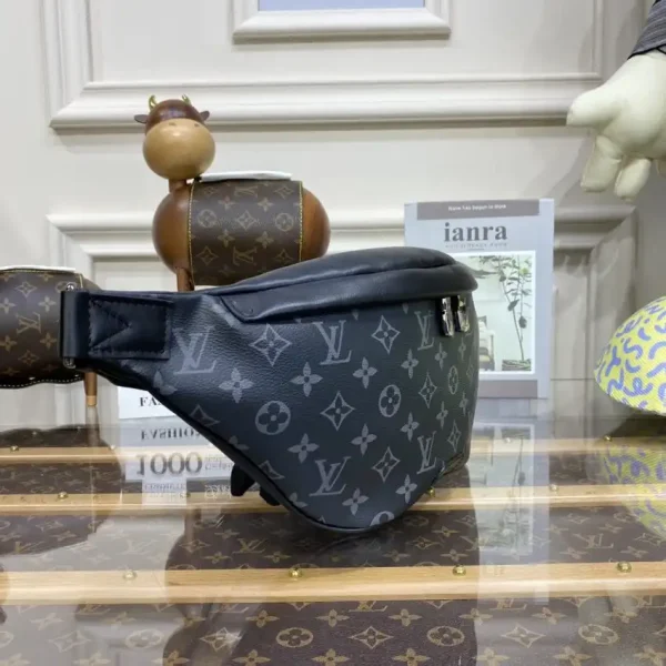 Louis Vuitton Bumbag Discovery Black - Image 9