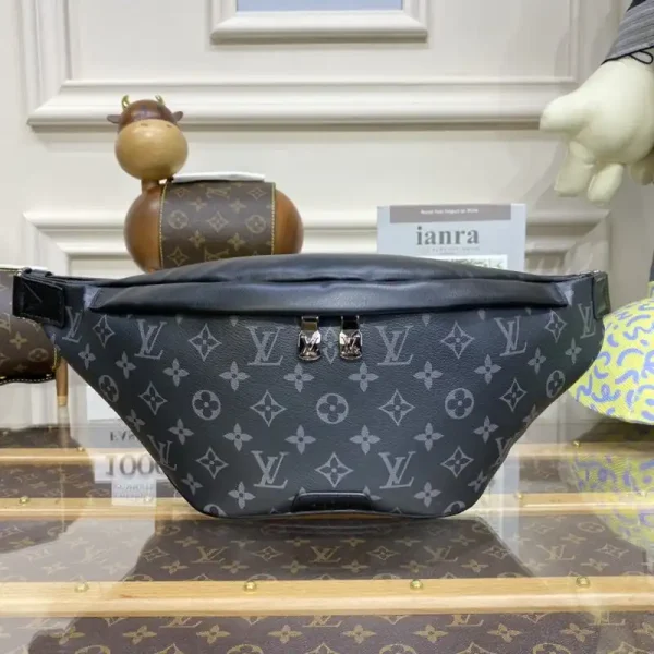 Louis Vuitton Bumbag Discovery Black