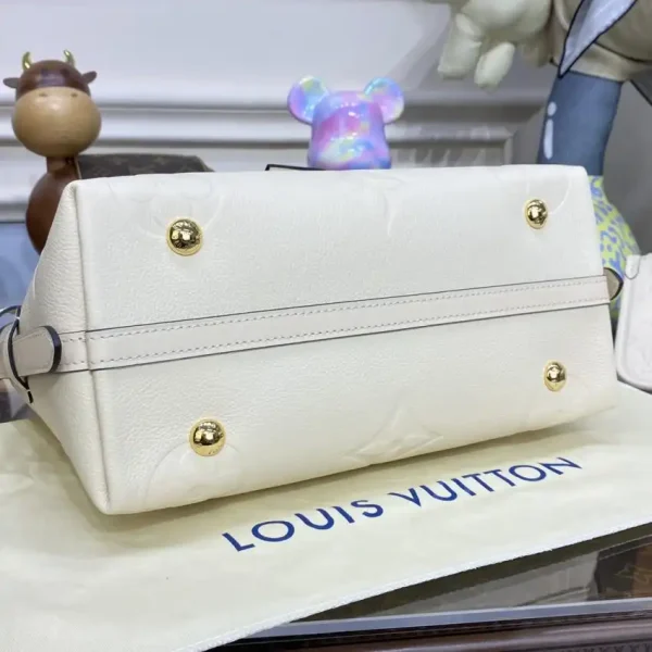 Louis Vuitton Carry All White - Image 5