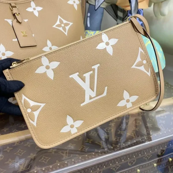 Louis Vuitton Carry All Apricot - Image 6