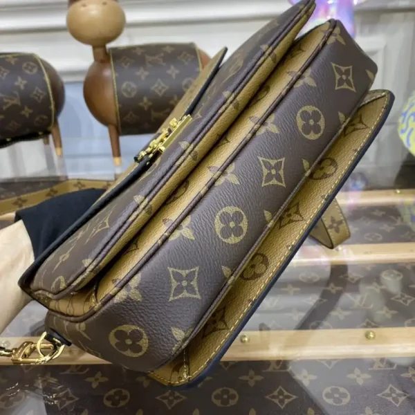 Louis Vuitton Pochette Metis Brown Canvas - Image 9